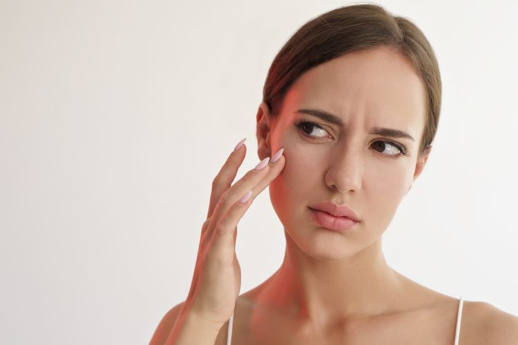 How to manage oily skin