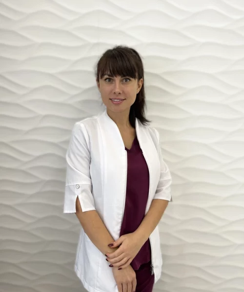 Elena-scaled Elena - Clinic Director at CML Oakville