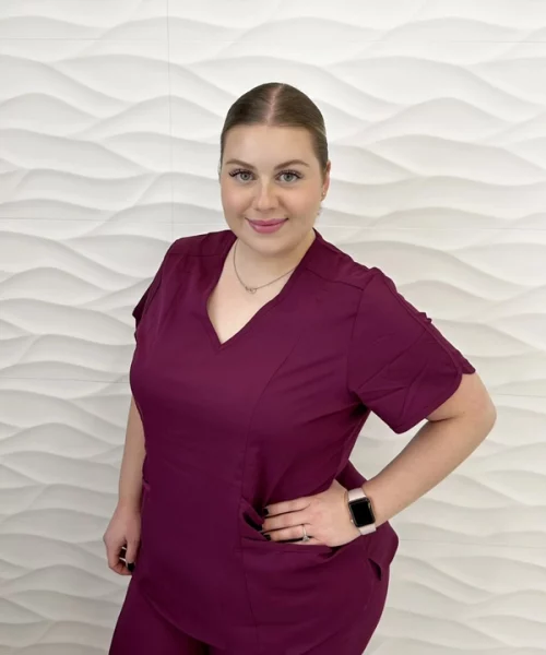 Shelly-scaled Shelly - Medical Aesthetician at Oakville Clinic
