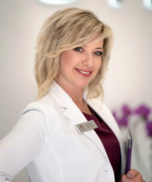 anna-maple Anna - Maple Clinic Director